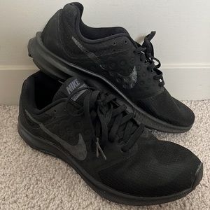 Black Nike Downshifter 7